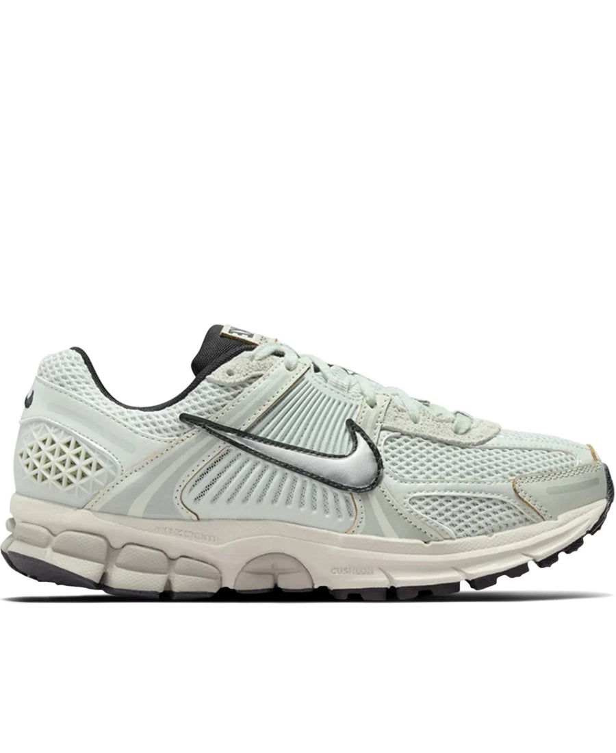 NIKE ZOOM VOMERO 5 LIGHT SILVER CHROME